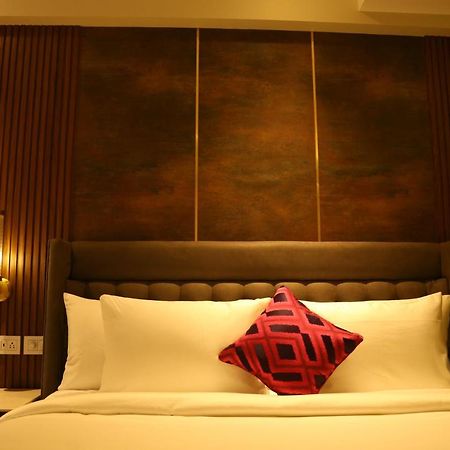 Dreamz Inn & Suites Zirakpur Eksteriør bilde