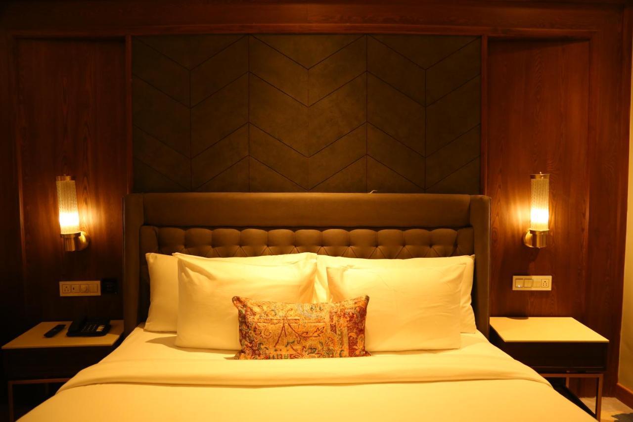 Dreamz Inn & Suites Zirakpur Eksteriør bilde