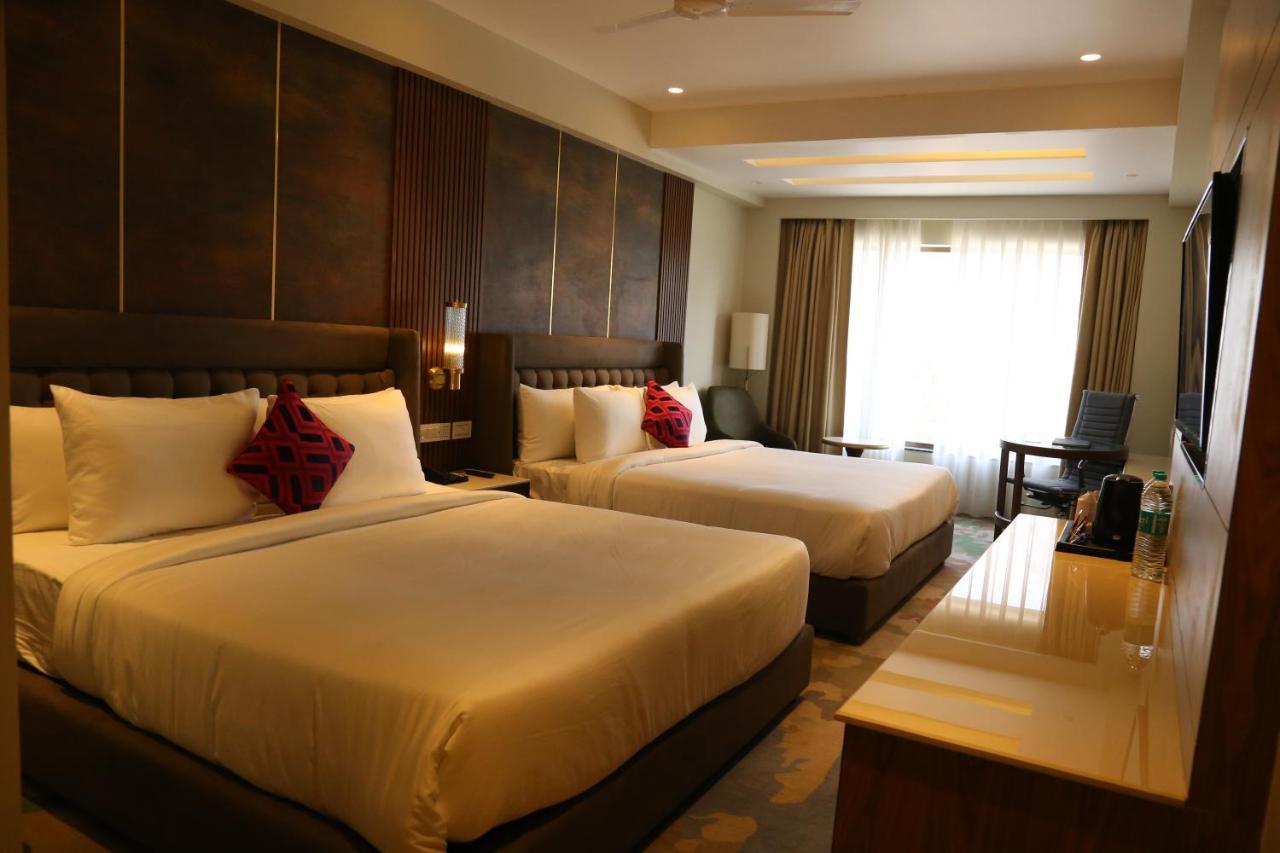 Dreamz Inn & Suites Zirakpur Eksteriør bilde