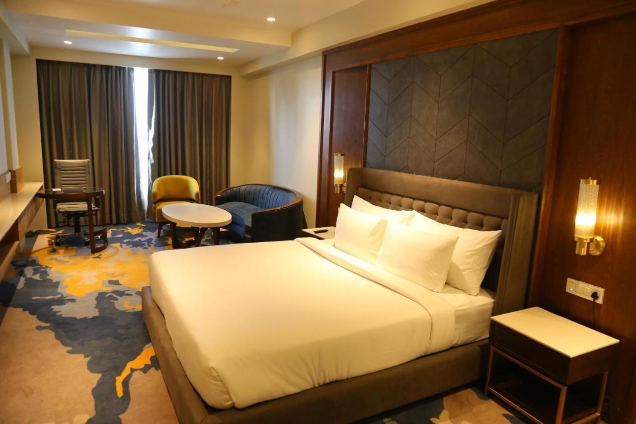 Dreamz Inn & Suites Zirakpur Eksteriør bilde