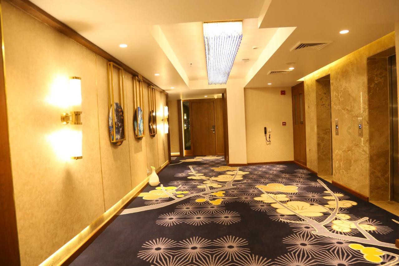 Dreamz Inn & Suites Zirakpur Eksteriør bilde